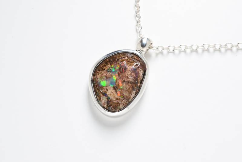 Opal Silber Anhänger Boulder Australien. 23mm von SwankyElements