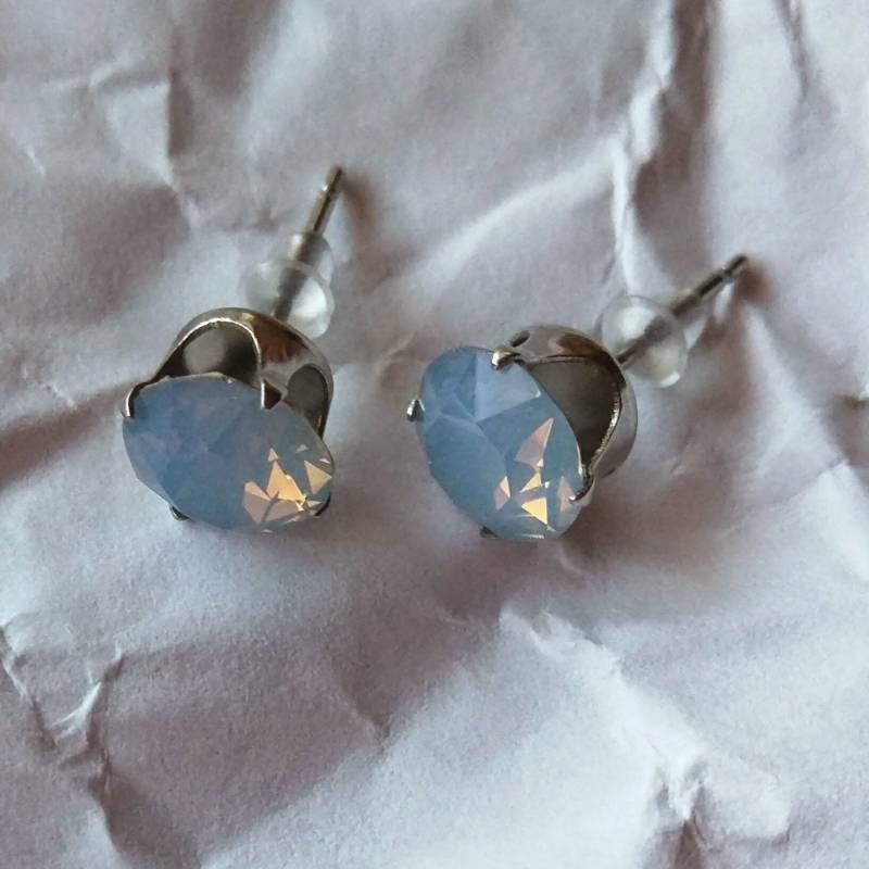 Milky Blaue Swarovski® Kristall Ohrstecker von SwarovskiChristals