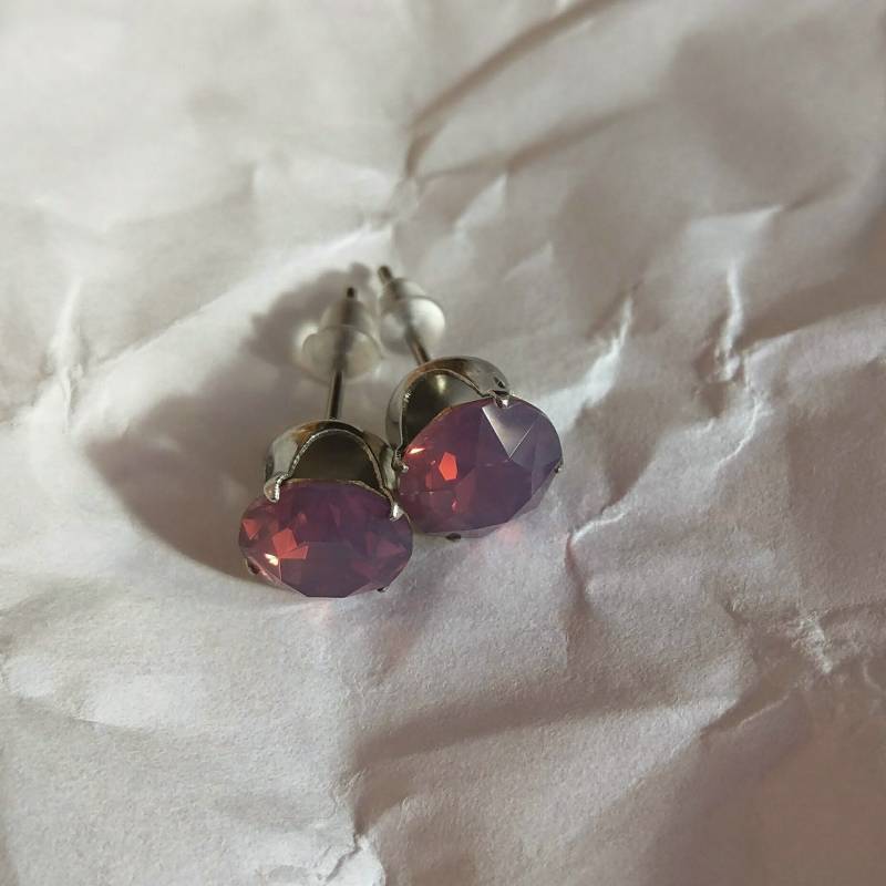 Milky Purple Swarovski® Kristall Ohrstecker von SwarovskiChristals