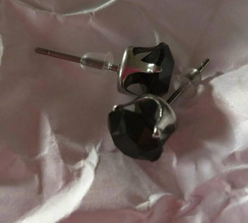 Schwarze Swarovski® Kristall Ohrstecker von SwarovskiChristals