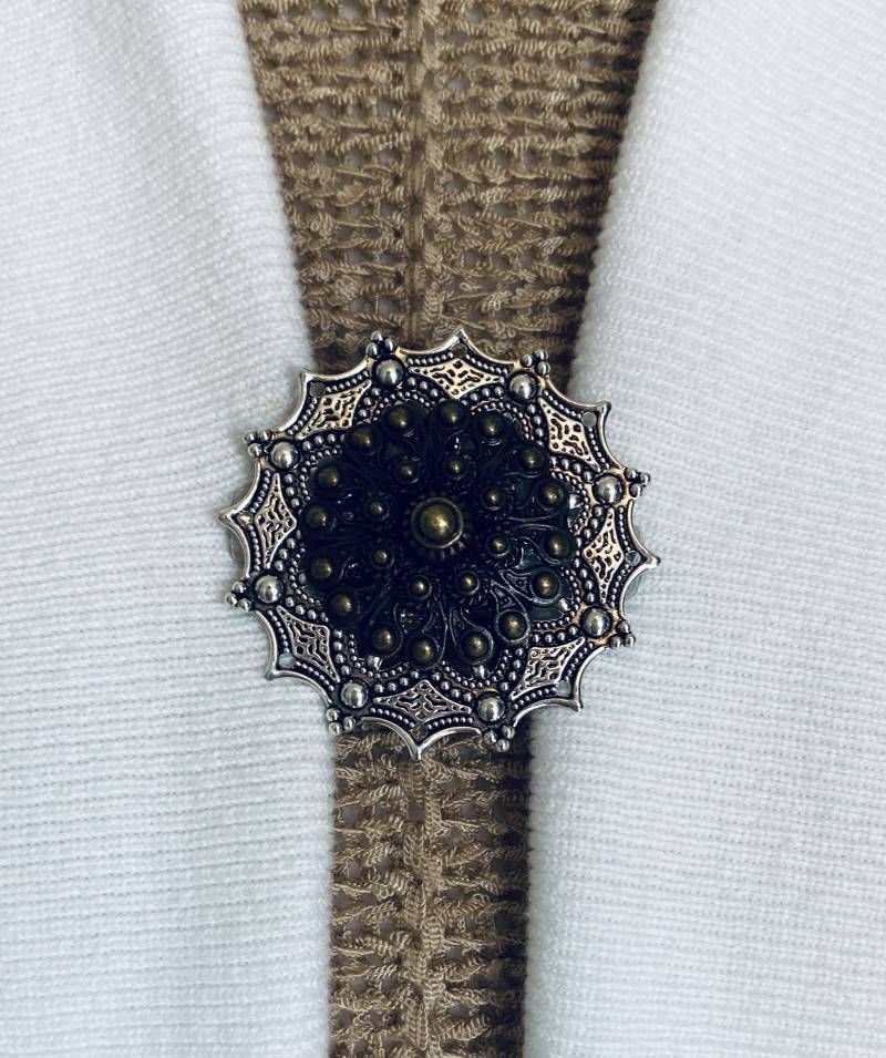 Pullover Clips Silber Blume Clip Strickjacke Perlen Verschluss Schmuck Geschenk Für Mutter Geschenke Sie Von Fabulici von SweaterClipsGalore