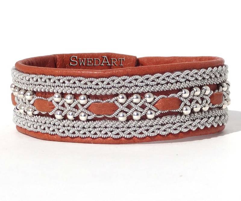 Swedart B118 Xxs Reduziert, Frost Leder Armband in Martha Stewart Living Mit Sterling Silber Und Pewter Button Tan von SwedArt