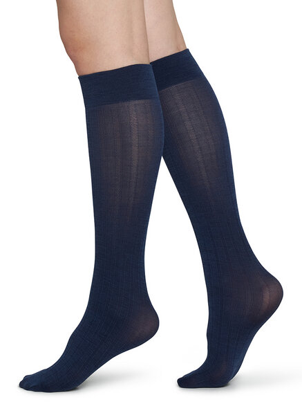 Swedish Stockings FREJA ORGANIC WOOL KNEE-HIGHS von Swedish Stockings