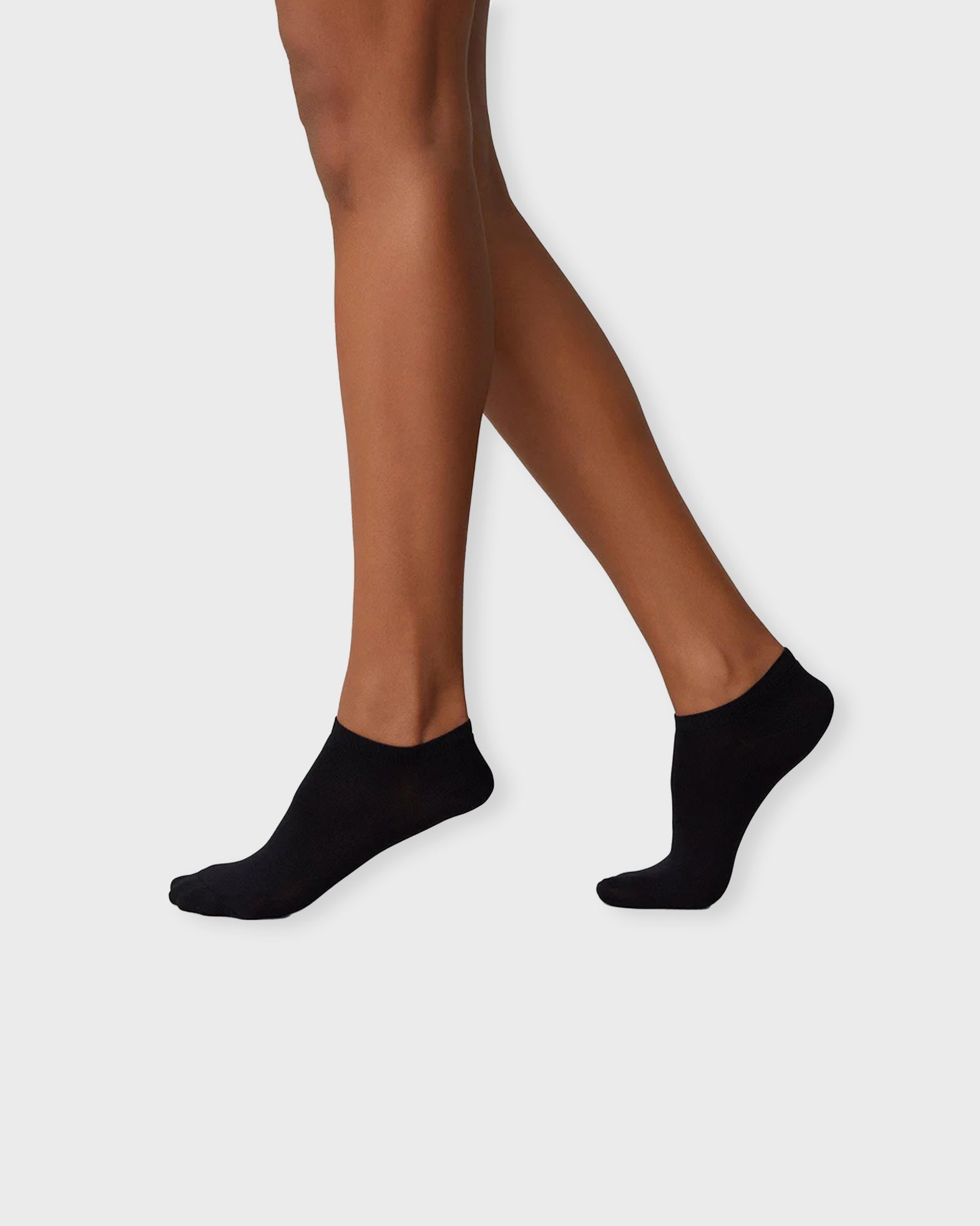 Swedish Stockings Socks Sara Premium Sneaker Black von Swedish Stockings
