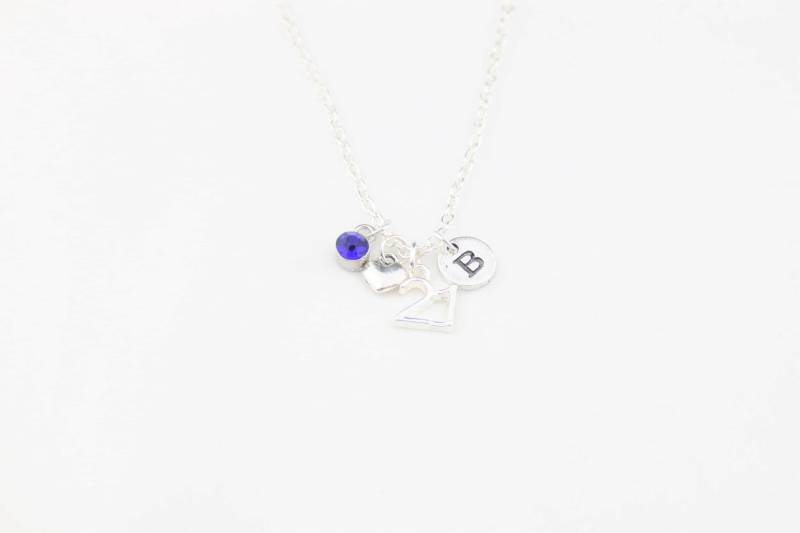 21. Geburtstag Charm Halskette Personalisierte Initiale, Schwester, Tochter Geschenk von SwedishBeautyDesign