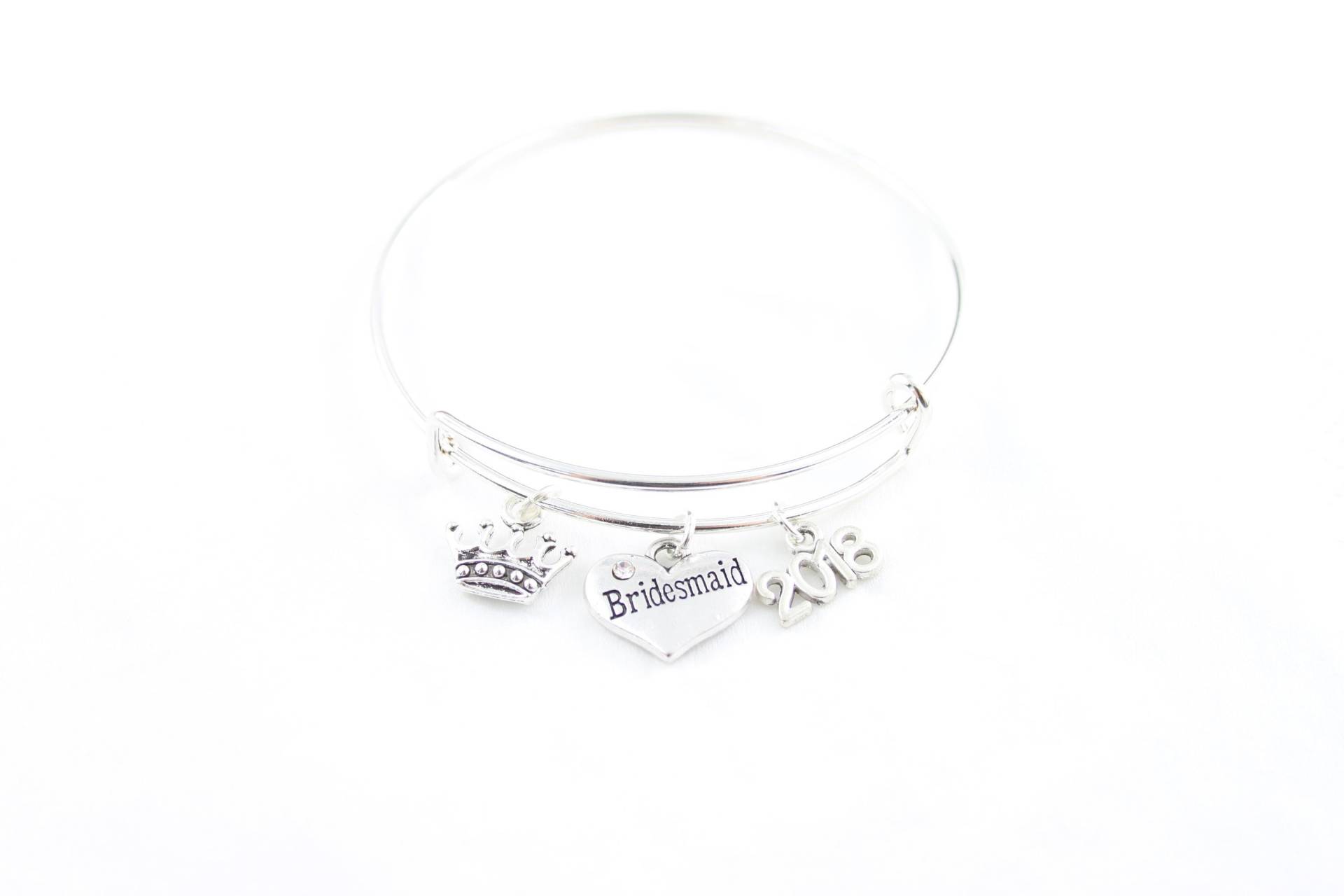Brautjungfer Armreif Armband Krone, Herz, 2026 Charms von SwedishBeautyDesign