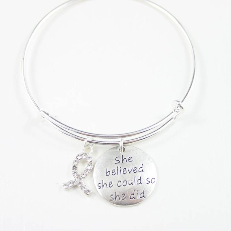 Cancer Awareness Bangle Schleifenanhänger, Geschenk Für Überlebende von SwedishBeautyDesign