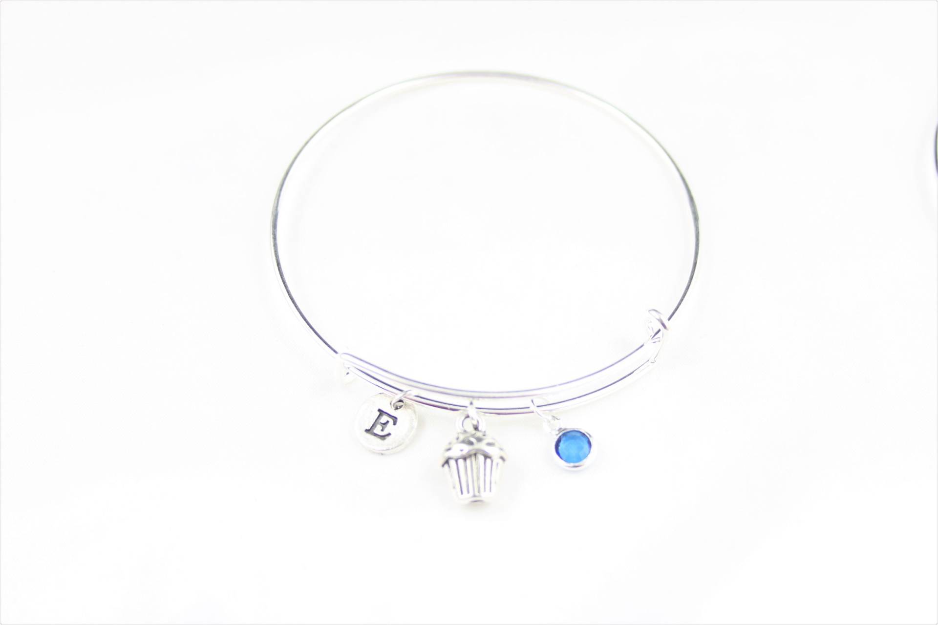 Cupcake Charm Armband Personalisierte Initiale, Backgeschenk Cupcake Charm Armband Personalisierte Initiale, Backgeschenk von SwedishBeautyDesign