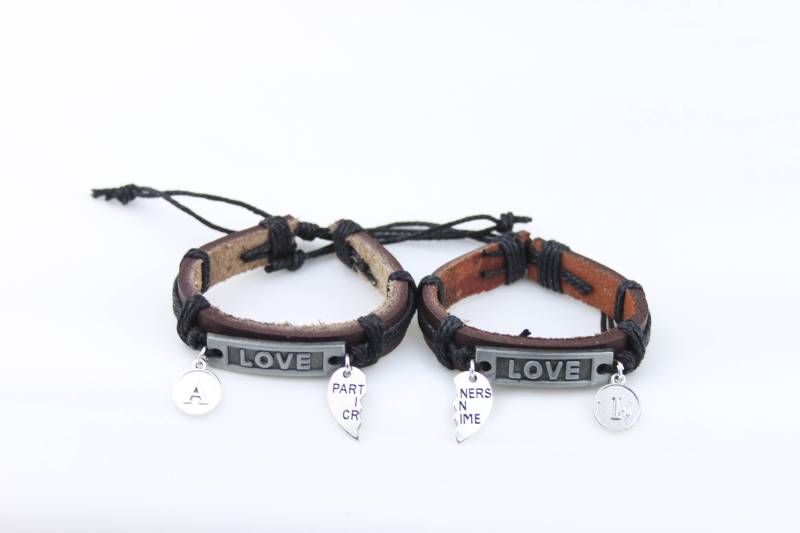 Paar Lederarmband Set Partner in Crime, Bf Gf Passende Armbänder von SwedishBeautyDesign