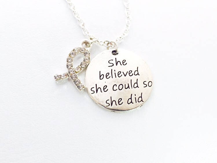 Personalisierte Halskette Für Krebsüberlebende Schleifenanhänger, Inspirationsschmuck von SwedishBeautyDesign