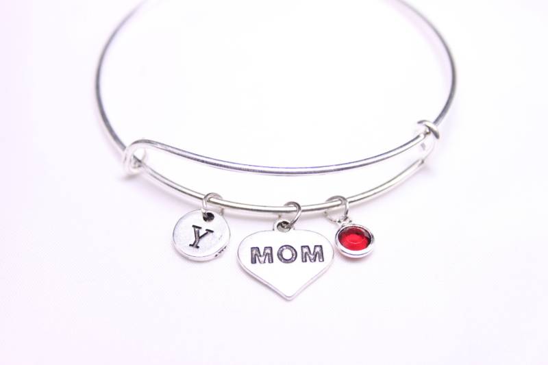 Personalisierte Mom Charm Armreif Silber Muttertag Armband von SwedishBeautyDesign