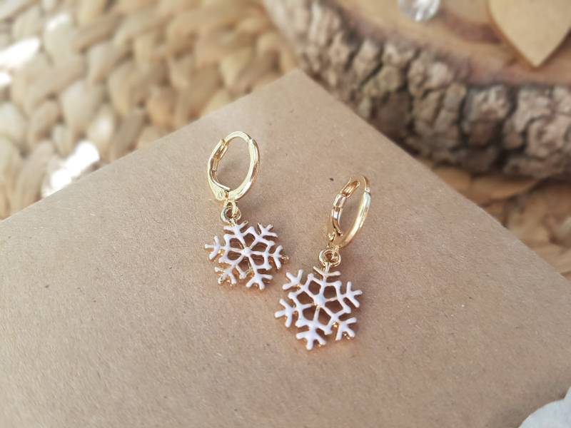 Vergoldete Schneeflocken Ohrringe Winter Charm Vergoldete Schneeflocken Ohrringe Winter Charm von SweeThingsJewelry