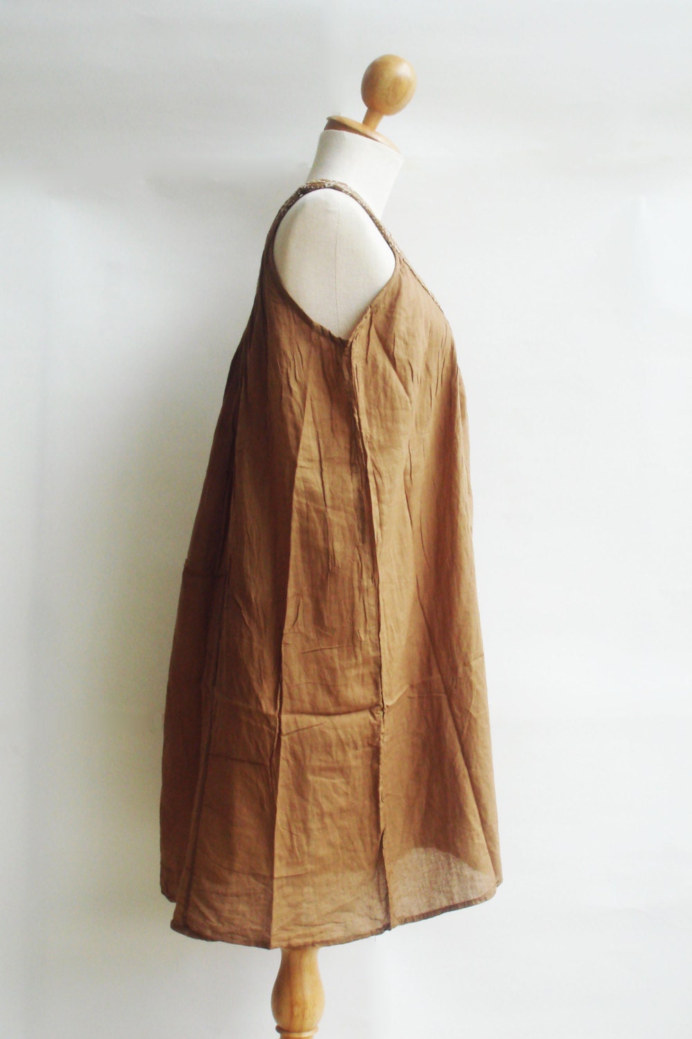 D18, Sand Classic U Neck Hellbraun Baumwollkleid D18, Sand Classic U Neck Hellbraun Baumwollkleid von SweetCakeCookie