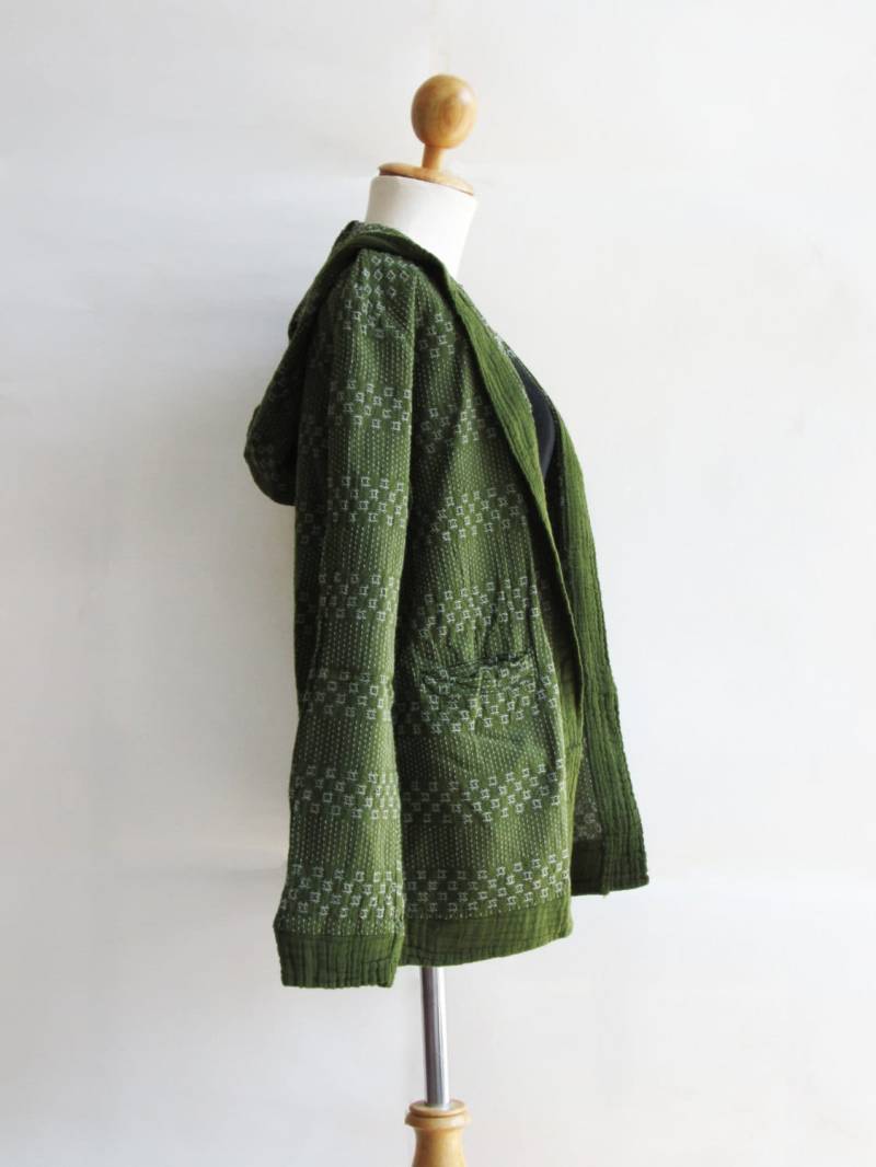 J2, Forest Comfort Kapuze Dunkelgrüne Baumwolljacke J2, Forest Comfort Kapuze Dunkelgrüne Baumwolljacke von SweetCakeCookie