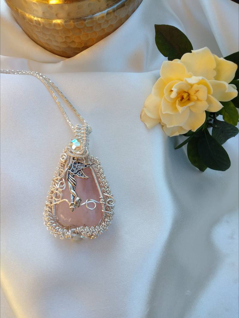 Engel Der Weisheit Rosenquarz Edelstein Anhänger Engel Der Weisheit Rosenquarz Edelstein Anhänger von SweetGoddessJewels