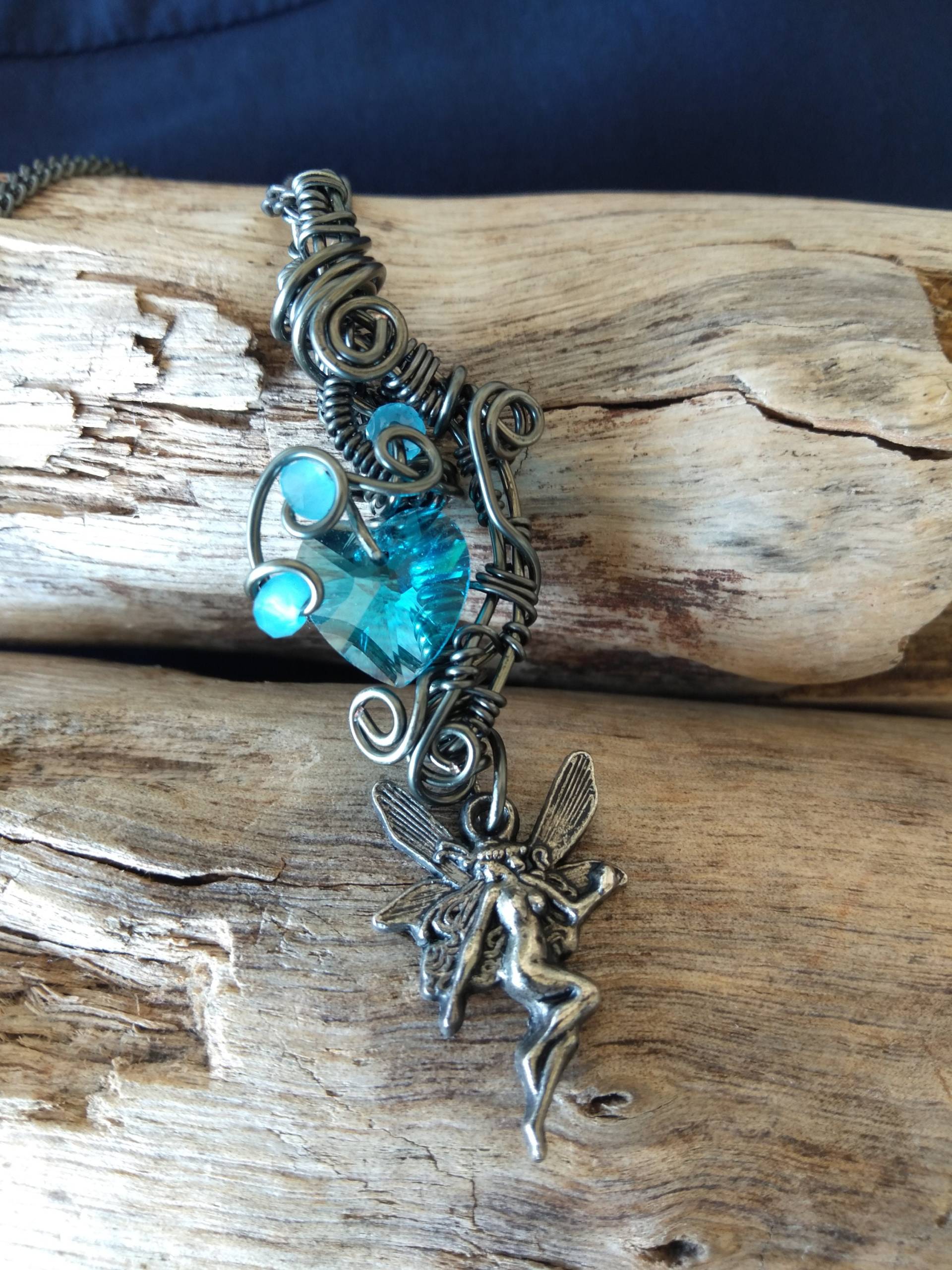 Fee Blau Floating Heart Anhänger Fee Blau Floating Heart Anhänger von SweetGoddessJewels