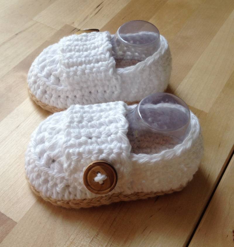 Gehäkelte Baby Loafers Taufschuhe | 0-3 Monate von SweetHookDesign