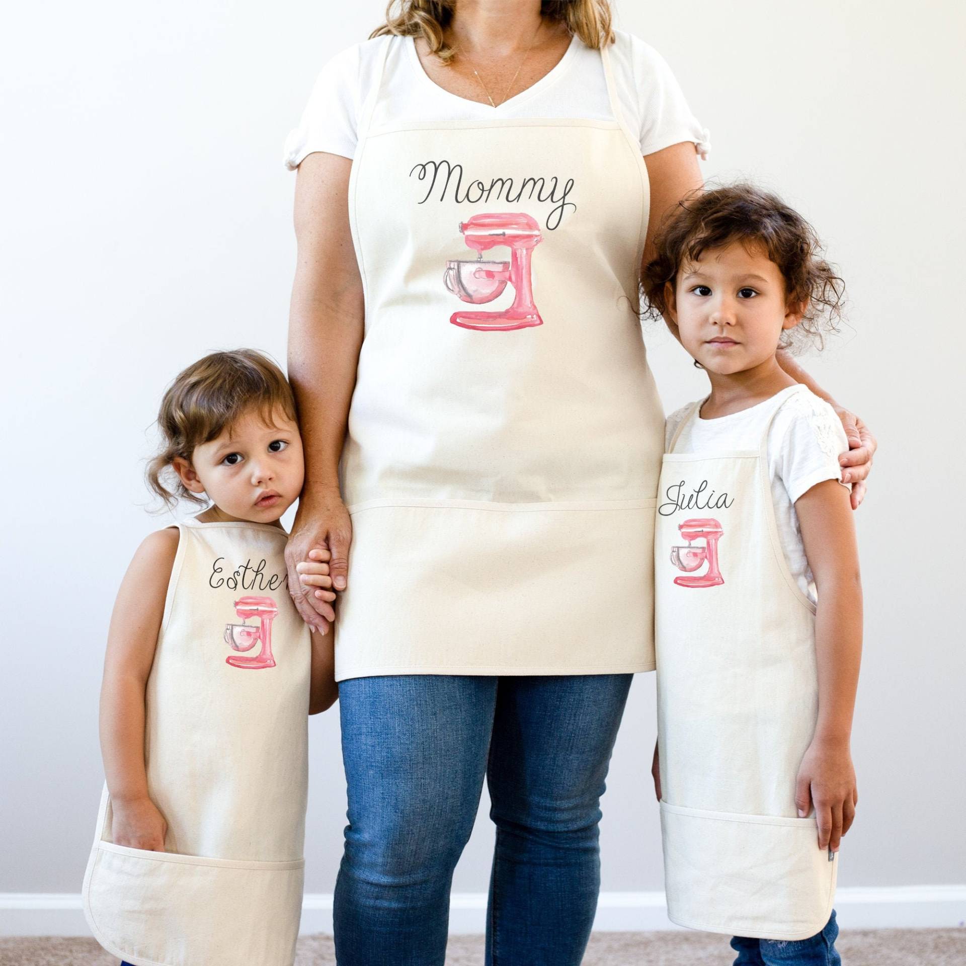 Mommy & Me Mixer Schürze Set | Jugendstil Kinderschürze Kinderschürzen-Set Für Erwachsene Mama Mich Geschenk Küchenschürze Personalisierte Namen Mommy & Me Mixer Schürze Set | Jugendstil Kinderschürze Kinderschürzen-Set Für Erwachsene Mama Mich Geschenk Küchenschürze Personalisierte Namen von SweetHooligansDesign