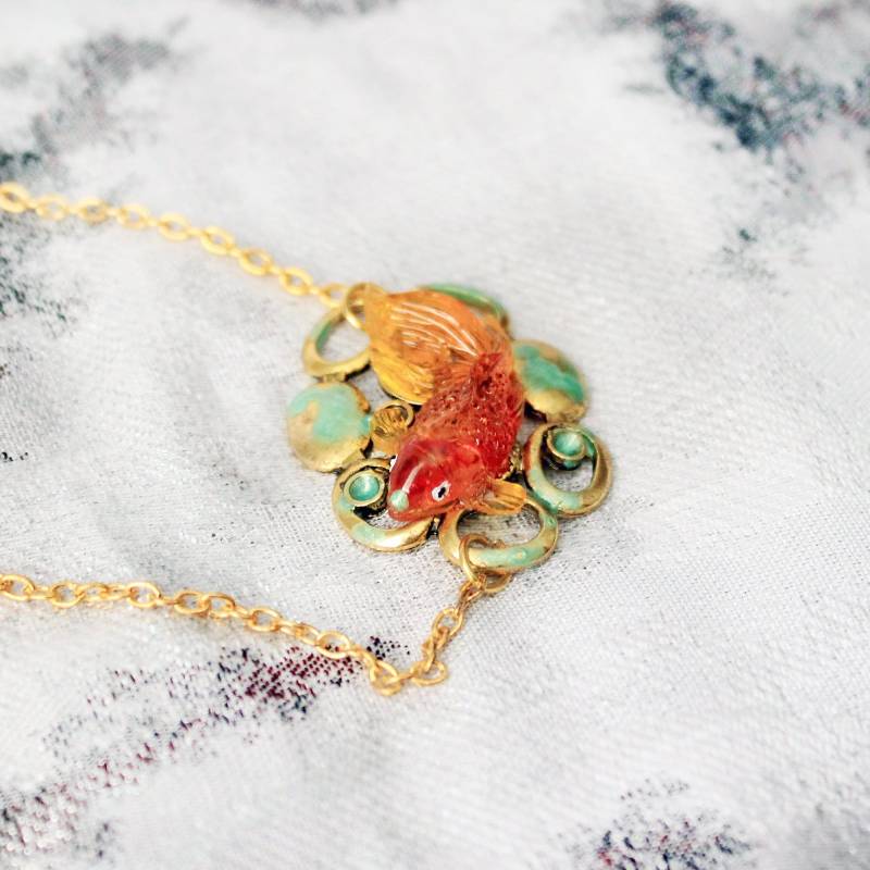 Ausgefallene Orange Schmuck Sommer Halskette Für Ihr Geschenk - Original Fisch Anhänger Gelb Mutter Modern On Trend von SweetLine