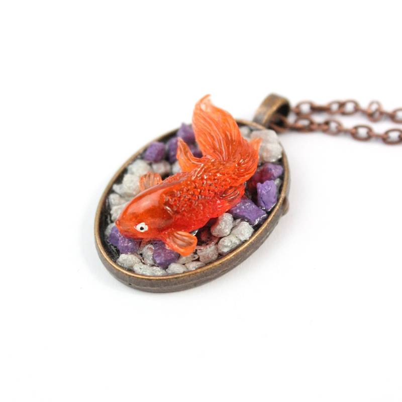 Lila Rohen Stein Halskette Tier Fisch Rot Schmuck - Einzigartige Machen Wunsch Oval Anhänger Kupfer Runde Meer Medaillon von SweetLine