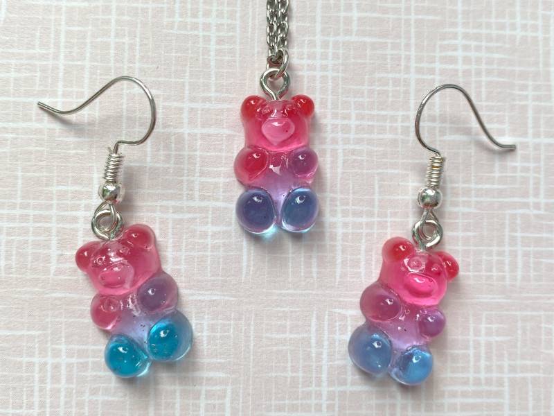 Süße Bärchen Ohrringe Und Halskette Set Candy Look Süße Bärchen Ohrringe Und Halskette Set Candy Look von SweetOliveMoon
