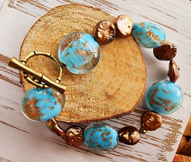 Blaues Glas Perlen Armband, Boho Schmuck, Hellblaues Knebelarmband Blaues Glas Perlen Armband, Boho Schmuck, Hellblaues Knebelarmband von SweetPeaNPosh