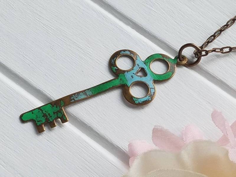 Patina Schlüsselanhänger, Schlüssel Halskette, Skelett Halskette, Großer Anhänger, Grüner Zu Meinem Herzen Halskette von SweetPeaNPosh