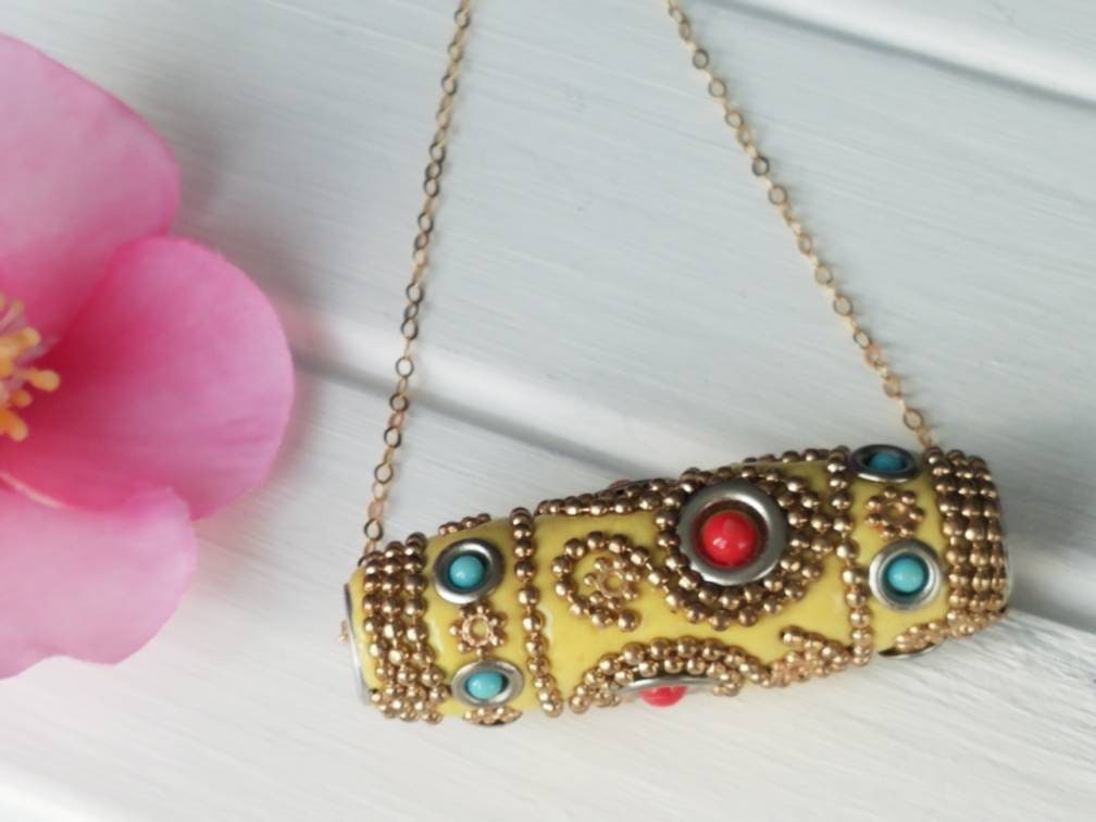 Southwestern Anhänger, Halskette, Gelbe Röhre Große Gelber Statement Schmuck Southwestern Anhänger, Halskette, Gelbe Röhre Große Gelber Statement Schmuck von SweetPeaNPosh