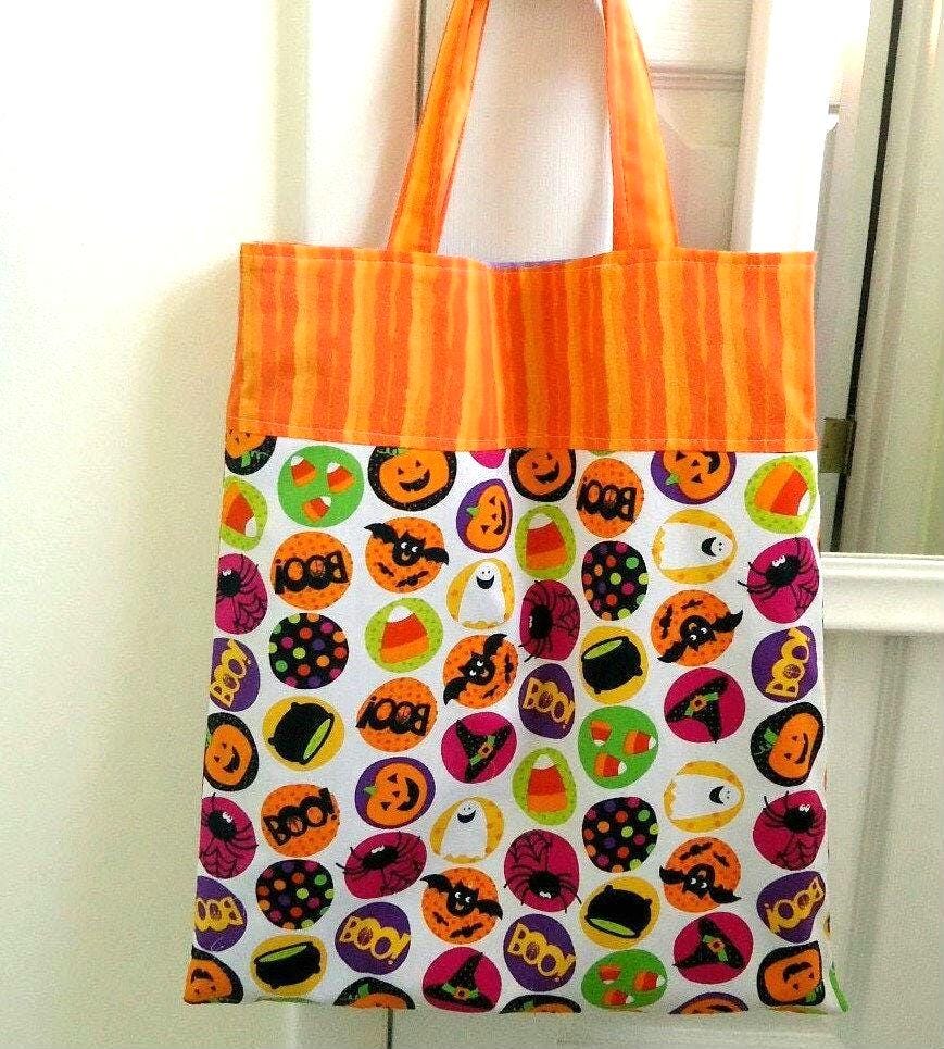 Handgemachte Halloween Süßes Oder Saures Tasche Kürbisse, Spinnen, Candy Corn. Sofort Versandfertig Handgemachte Halloween Süßes Oder Saures Tasche Kürbisse, Spinnen, Candy Corn. Sofort Versandfertig von SweetPeaPurseCompany