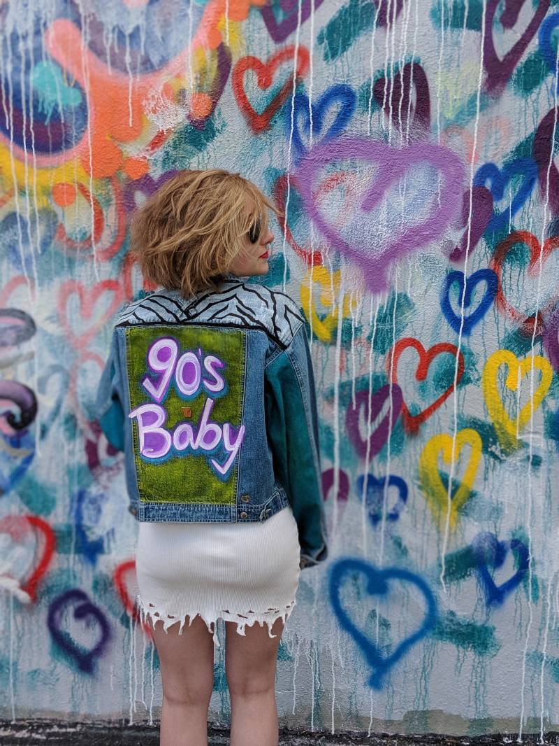 90Er Baby - Farbblock Handbemalt Upcycled Reißverschluss Vorne Jeansjacke 90Er Baby - Farbblock Handbemalt Upcycled Reißverschluss Vorne Jeansjacke von SweetPeachDenim