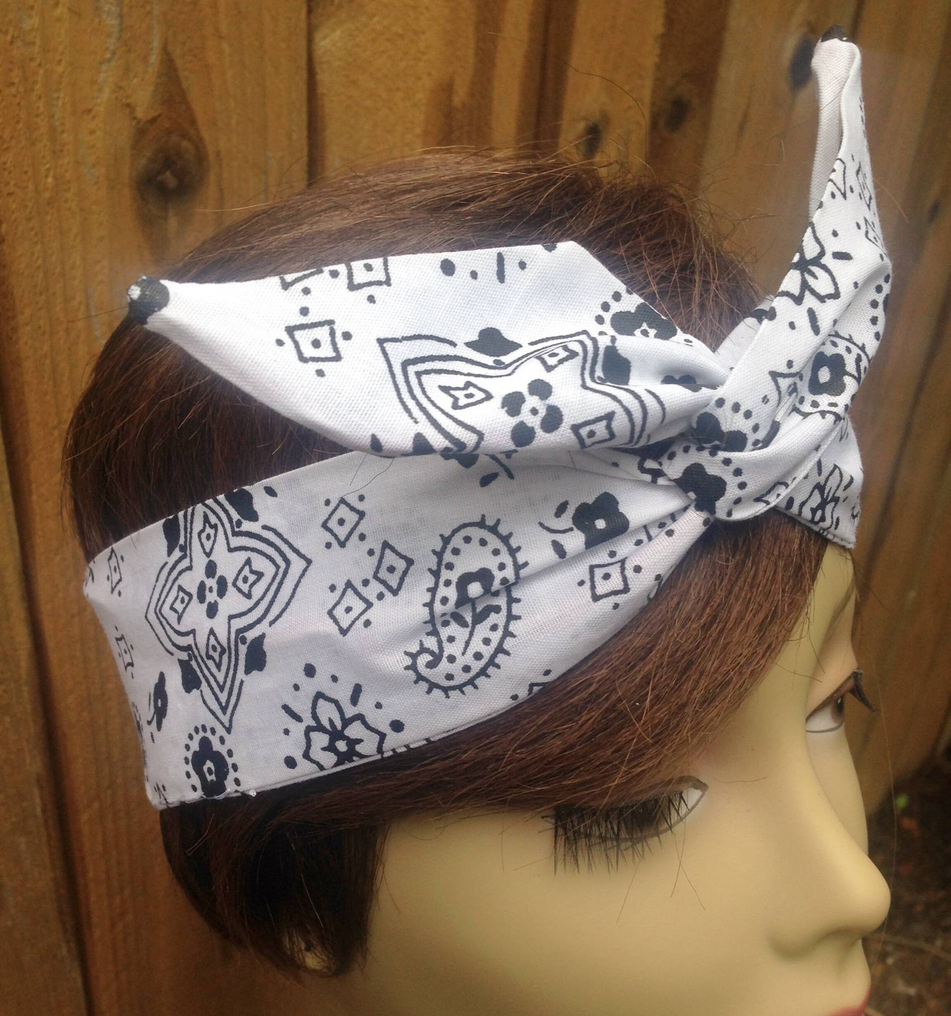 Wired Stirnband Dolly Schleife Weiß Hankerchief Bandanna Print Wired Rockabilly Draht Schal von SweetPeasNattitudes