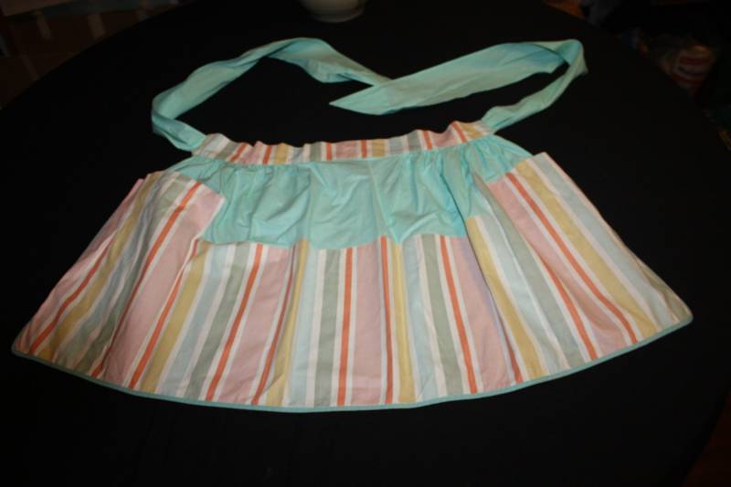 Fröhlich Gestreifte Schürze von SweetPotatoPunch