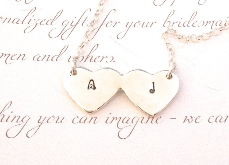 Personalisierter Doppelherz-Anhänger von SweetRosieJewellery