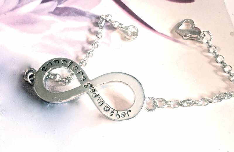Süsses Personalisiertes Infinity Armband von SweetRosieJewellery