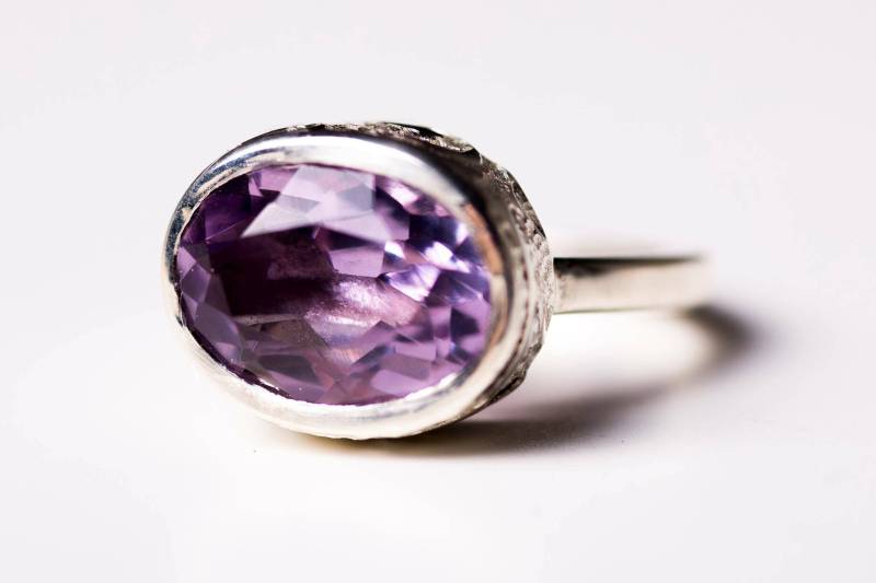 Süßer Amethyst Cocktail Ring von SweetRosieJewellery