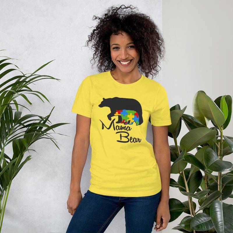 Mama Bär Autismus/Kurzarm T-Shirt Mutter Bewusstsein März Puzzle Kleidung von SweetTeabyMarcy