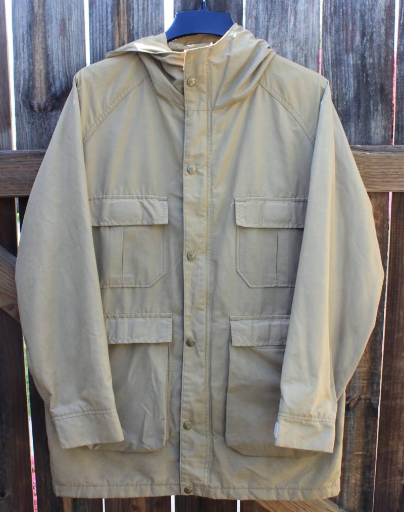 1990 Die Woolrich Regen-Trenchcoat von SweetTeeAndThread