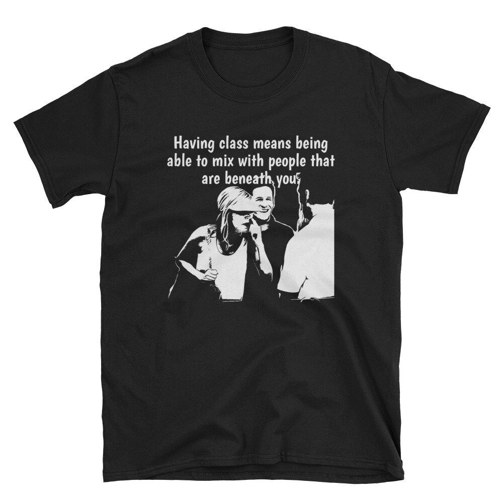 Mit Klasse Kurz-Arm-Unisex-T-Shirt von SweetTeesTrash