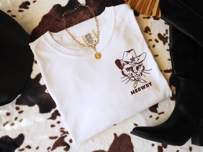 Meowdy Partner Shirt Embroidered Cowboy Cat Funny Texas Tshirt Catnip Madness Kitten Shirts Howdy Vintage T von SweetVaniaDesign