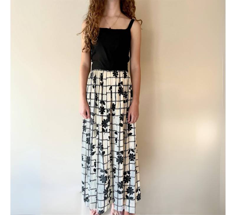1950Er Jahre Vintage Schwarz Weißes Leinen Maxi Kleid | Gänseblümchen Karo Druck Größe Medium von SweetVintageofMineco