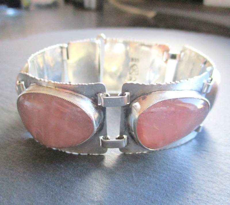 Armband Georg Kramer 835Er Silber Große Rosenquarz Cabochons Fischland Schmuck 50Er Jahre Mid Century Modernist Vintage Armband Georg Kramer 835Er Silber Große Rosenquarz Cabochons Fischland Schmuck 50Er Jahre Mid Century Modernist Vintage von SweetVirginiaDE