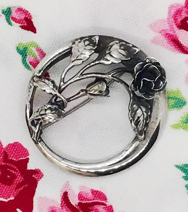 Danecraft Sterling Silber Brosche, Rose Und Kranz Design, 1950's Jugendstil von SweetWrensVintage