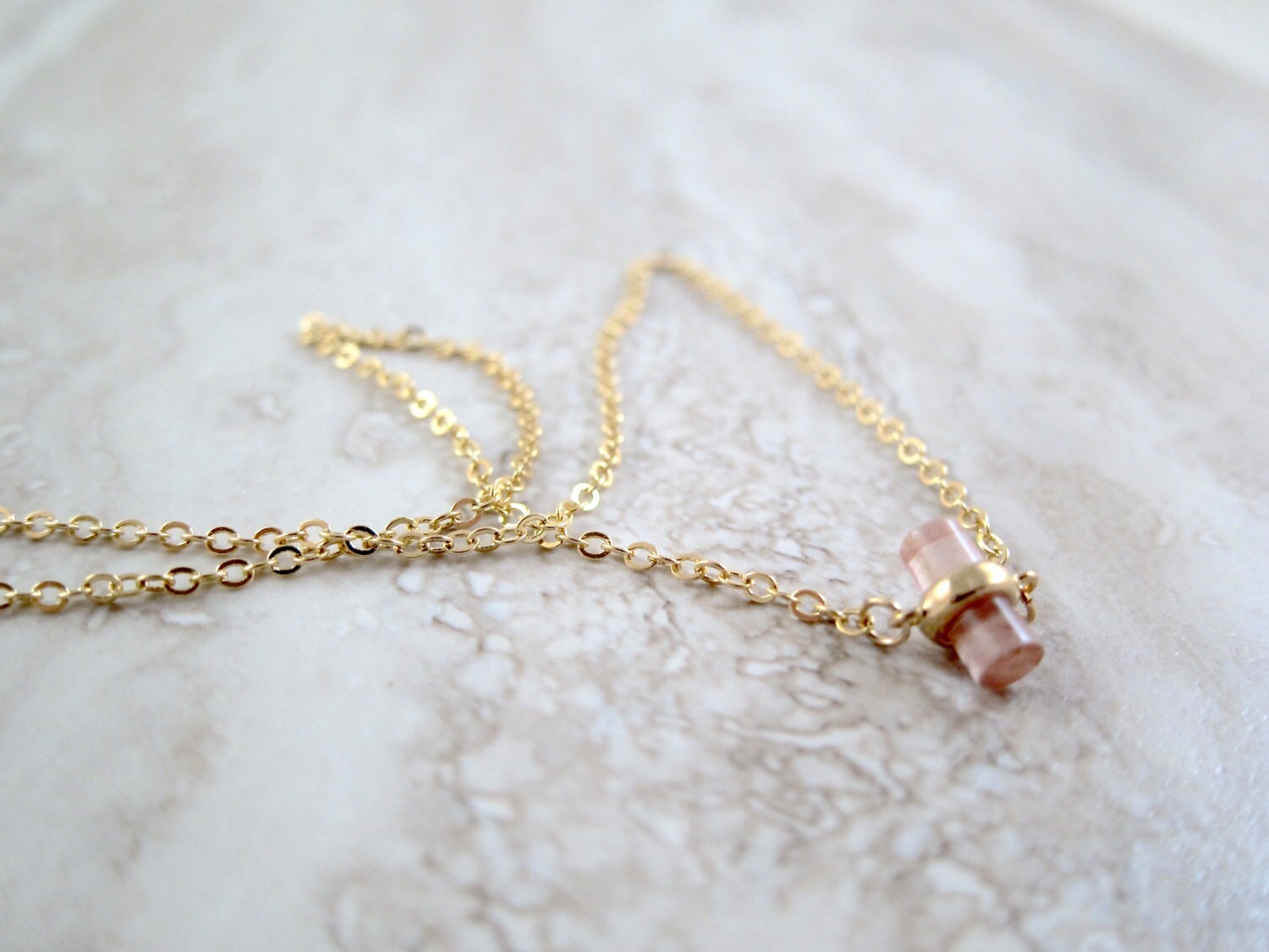 Mini Rosa Zylinder Gold Kette Halskette Mini Rosa Zylinder Gold Kette Halskette von SweetandPretty
