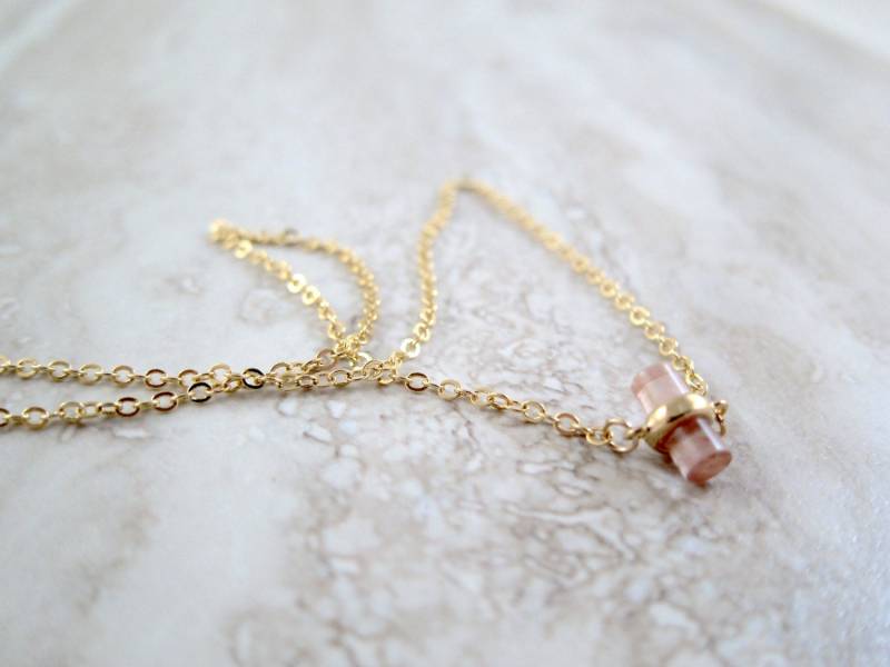 Mini Rosa Zylinder Gold Kette Halskette Mini Rosa Zylinder Gold Kette Halskette von SweetandPretty