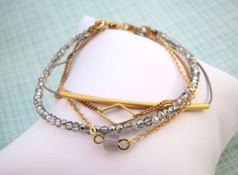 Vierfach-strang-Armband-Set - Goldkette, Kleinen Facettierten Perlen, Grau Achat Und Vieles Mehr Vierfach-strang-Armband-Set - Goldkette, Kleinen Facettierten Perlen, Grau Achat Und Vieles Mehr von SweetandPretty