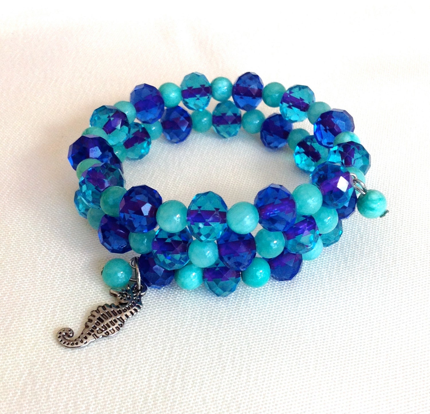 Lila, Blau Und Aqua Armband, Glasperlen Memory Wire Wrap Strand Schmuck, Meer Leben Schmuck Lila, Blau Und Aqua Armband, Glasperlen Memory Wire Wrap Strand Schmuck, Meer Leben Schmuck von SweetbeadsbySejal