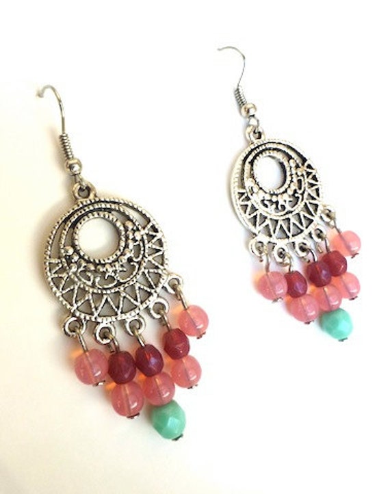 Rosa Ohrringe, Türkise Glasperlen Silber Detail Strand Schmuck, Lange Baumelnde Ohrringe Rosa Ohrringe, Türkise Glasperlen Silber Detail Strand Schmuck, Lange Baumelnde Ohrringe von SweetbeadsbySejal