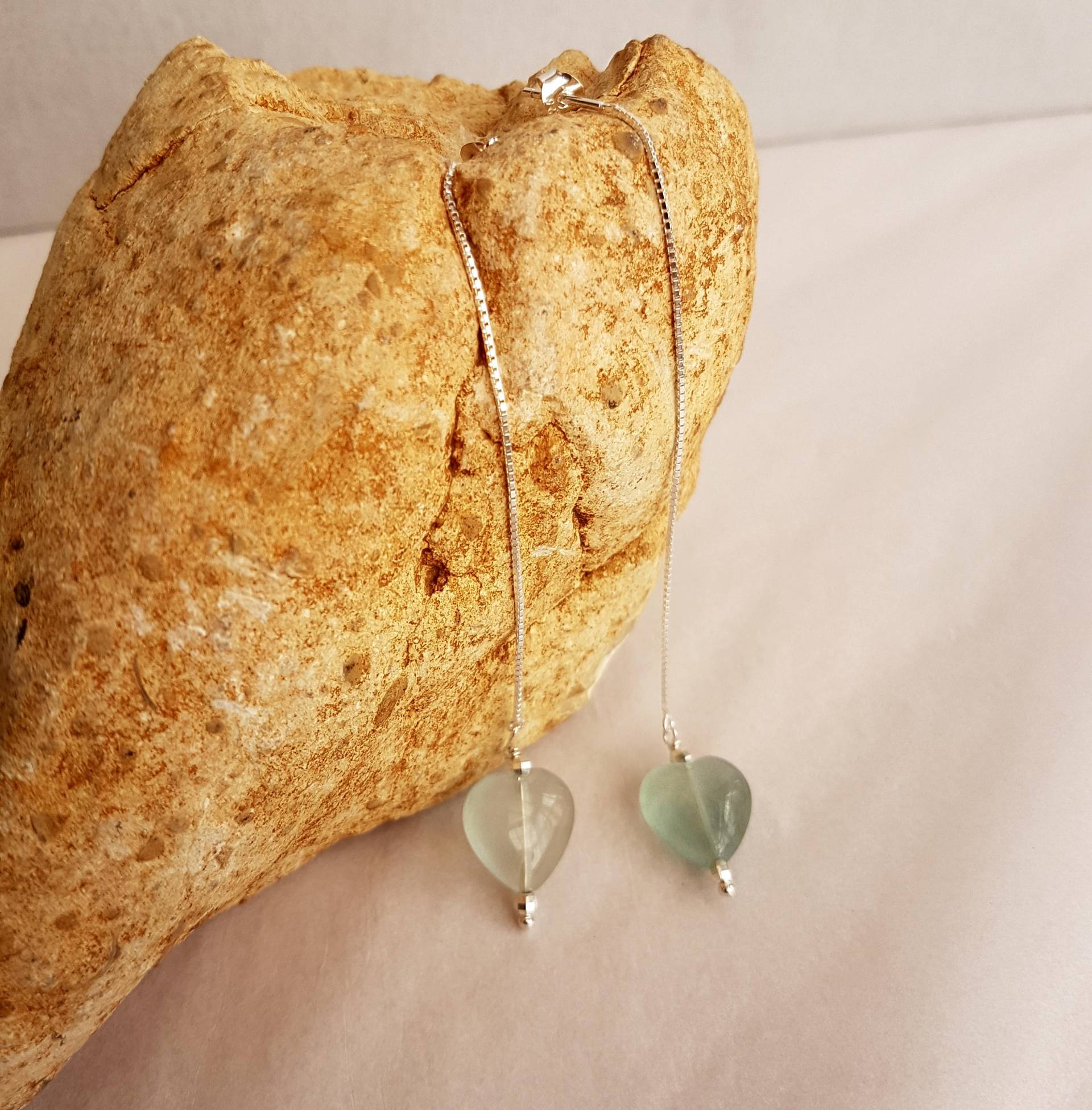 Grüne Fluorit Herz Ohrringe Sterling Silber Edelstein Ohrringe von SweetgemsDesign