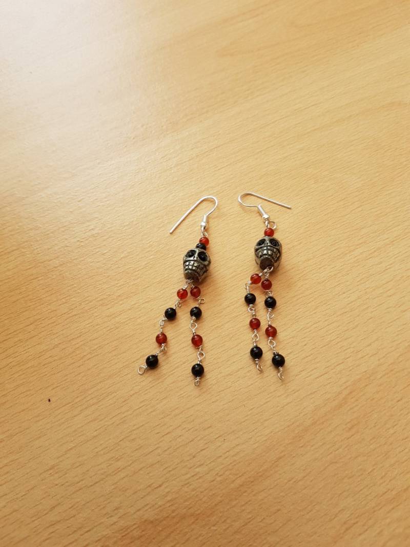 Halloween Schädel Ohrringe Pyrit, Achat Edelstein Ohrringe von SweetgemsDesign