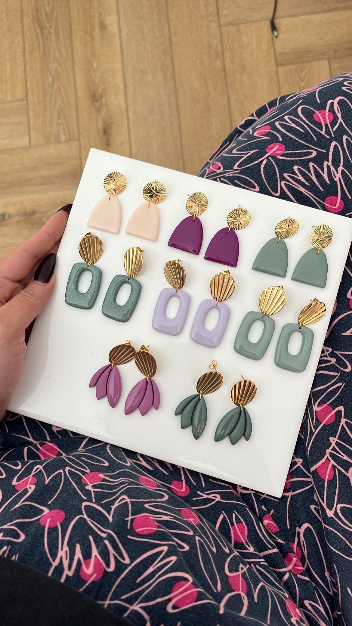 Pastellfarbene Ohrringe Ihrer Wahl | Trendiges Hochzeitsmode-Accessoire Geburtstagsgeschenk Für Die Freundin Eleganter Blumenschmuck Frauen von Sweethingsandco